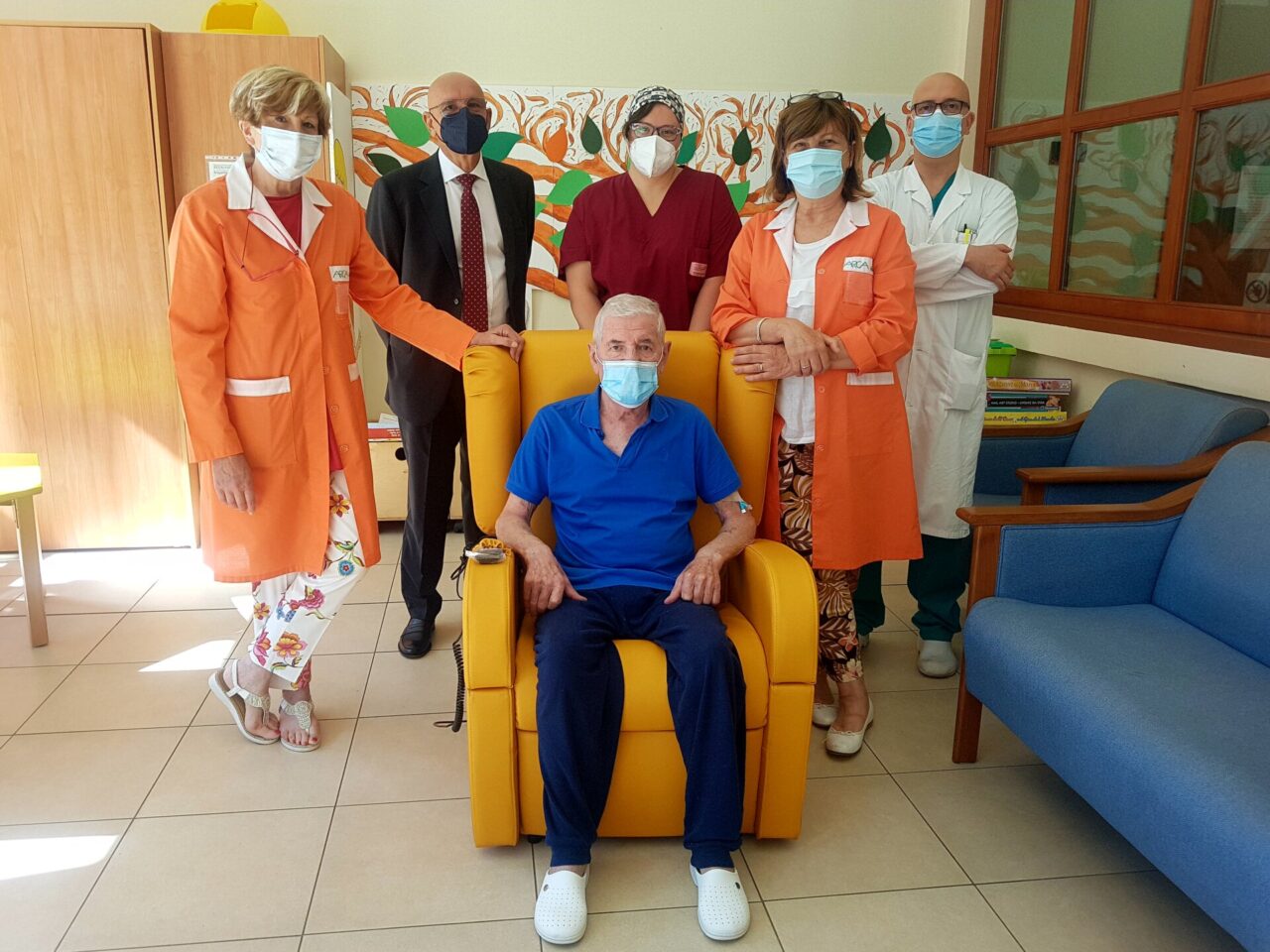 Nuove poltrone all’hospice, grazie ad Arca