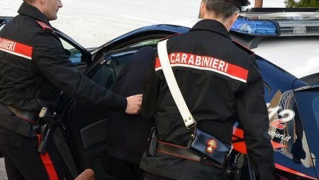 Spacciatore tenta di rendersi irreperibile mentre è affidato in prova, rintracciato e arrestato