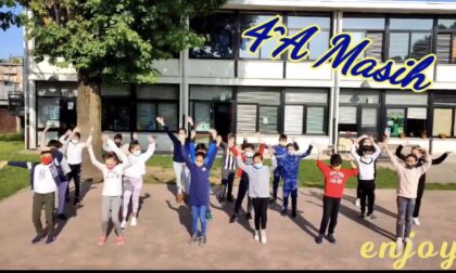 Ultimo giorno di scuola, flash mob alla Masih e all'Anzani