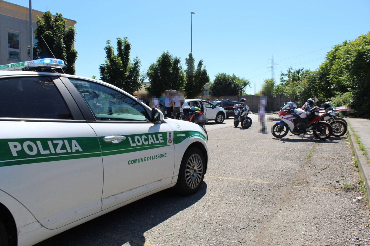 Due incidenti in pochi minuti: coinvolta la stessa auto?