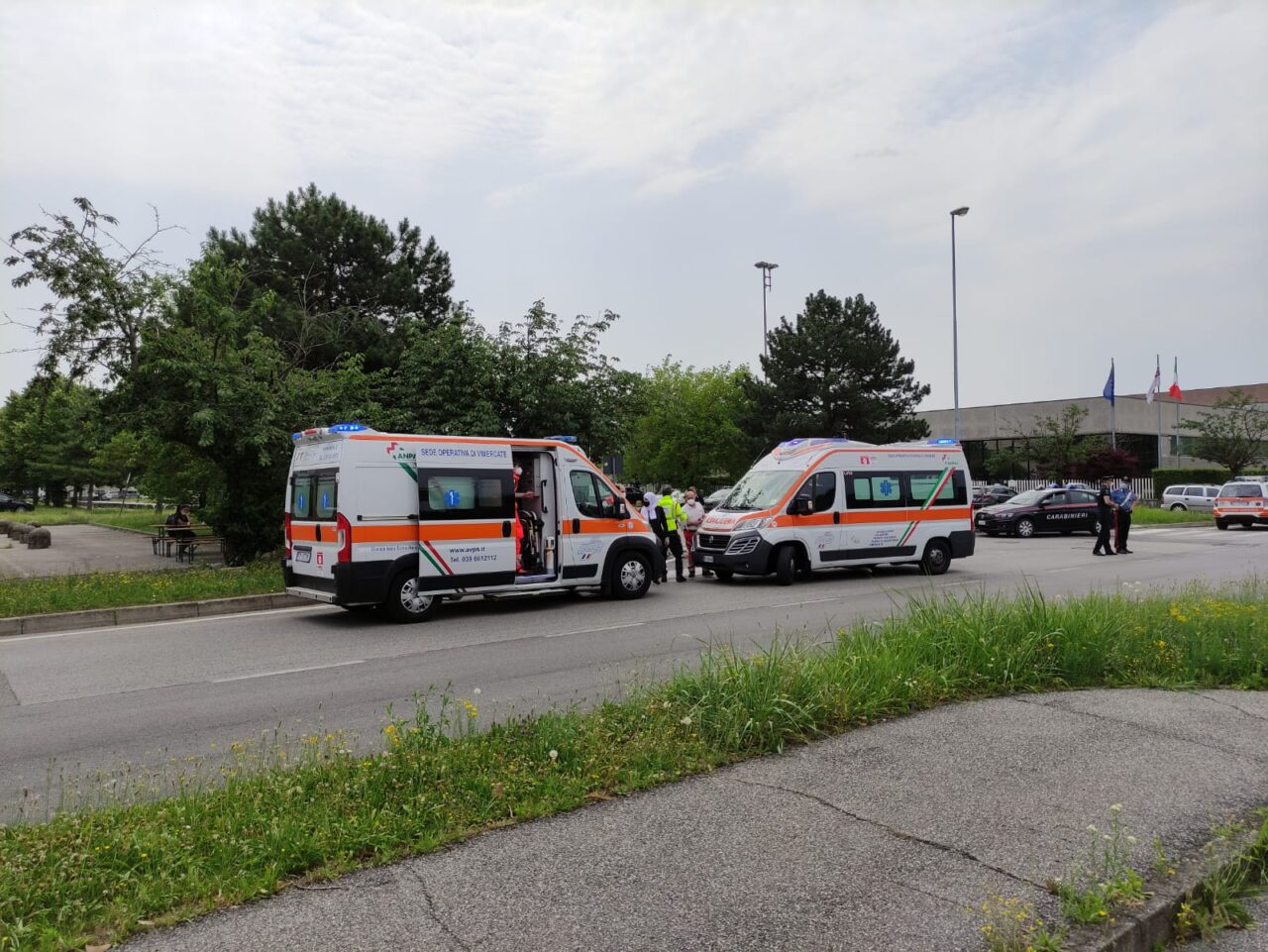 Scontro tra due auto a Concorezzo: soccorsi e Carabinieri sul posto
