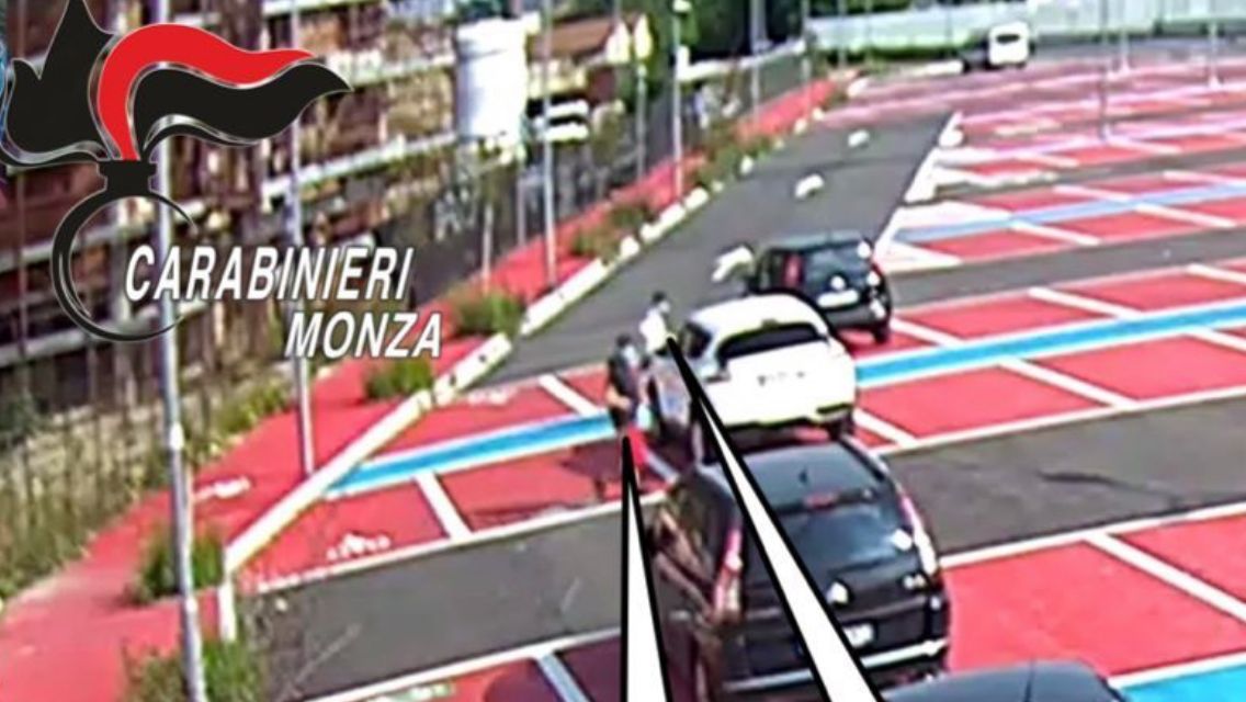 Frantumavano i vetri delle auto: beccati tre minorenni