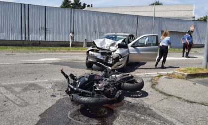 Violento Schianto Tra Auto E Moto, Grave Un 20enne - Prima Monza