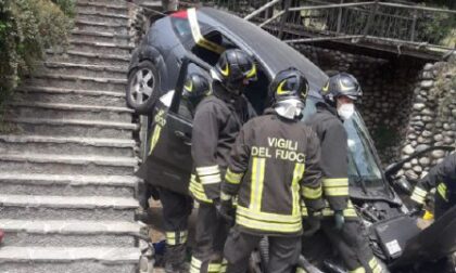 E' morto il bimbo di tre anni travolto da un'auto nel parco di Paderno. L'investitore non poteva guidare