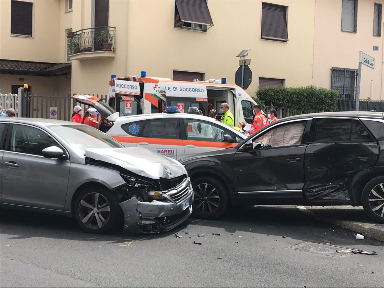 Incidente a Seregno, coinvolti anche due bambini