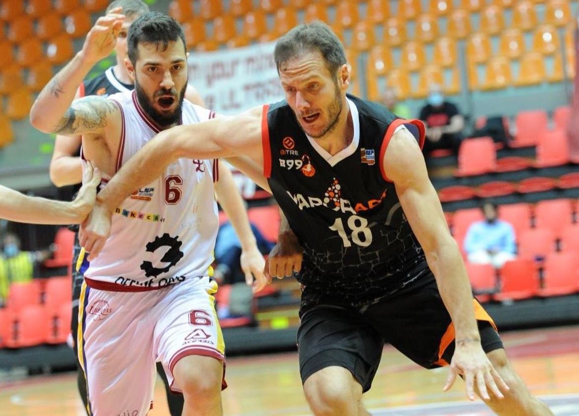 Bernareggio, vittoria pesantissima a Livorno