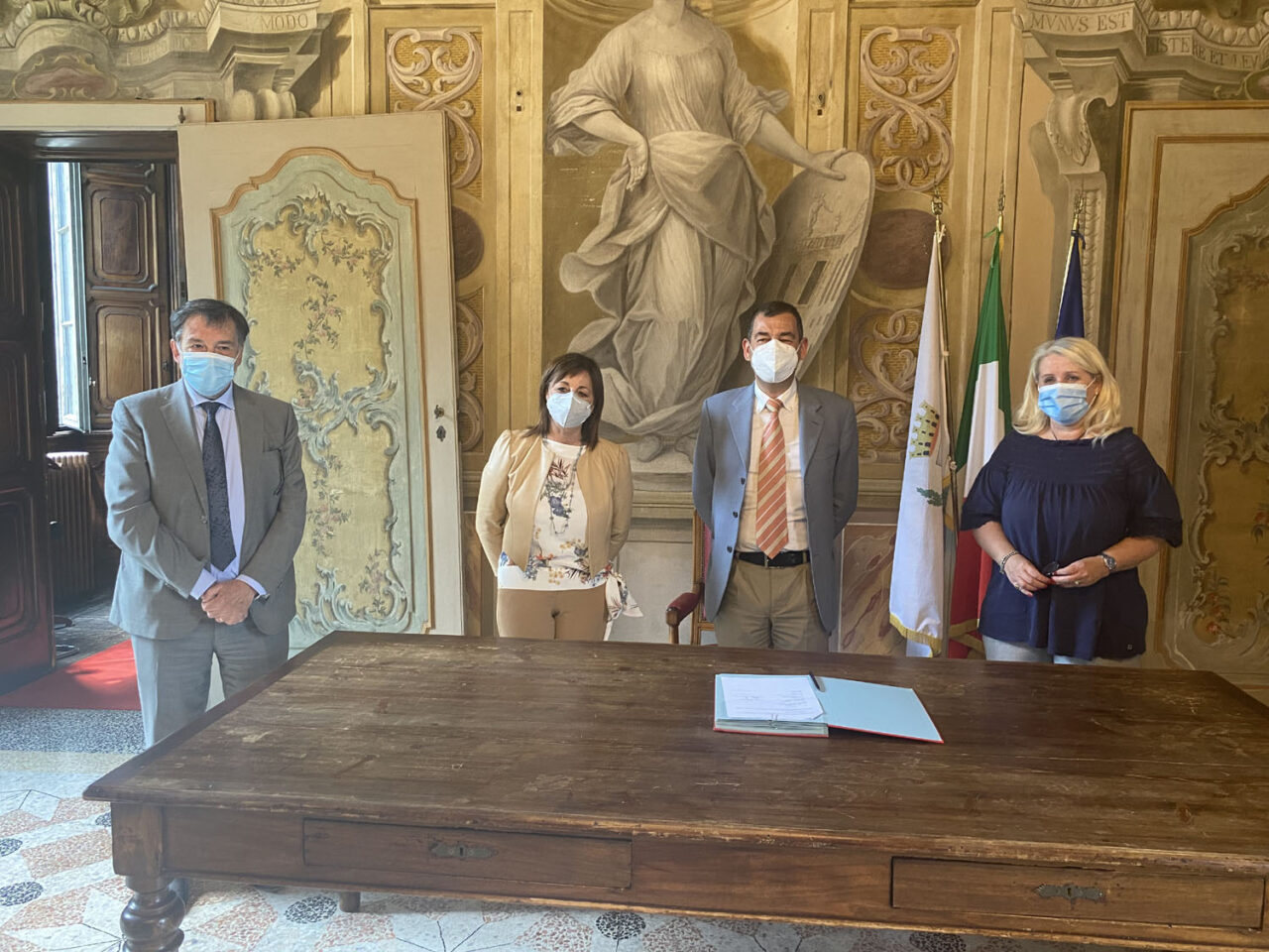 Firmata la convenzione, partono i lavori per il parco del ricordo a Vimercate