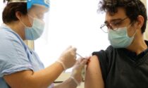 Oltre 400mila giovanissimi (tra i 12 e i 29 anni) hanno già prenotato il vaccino in Lombardia