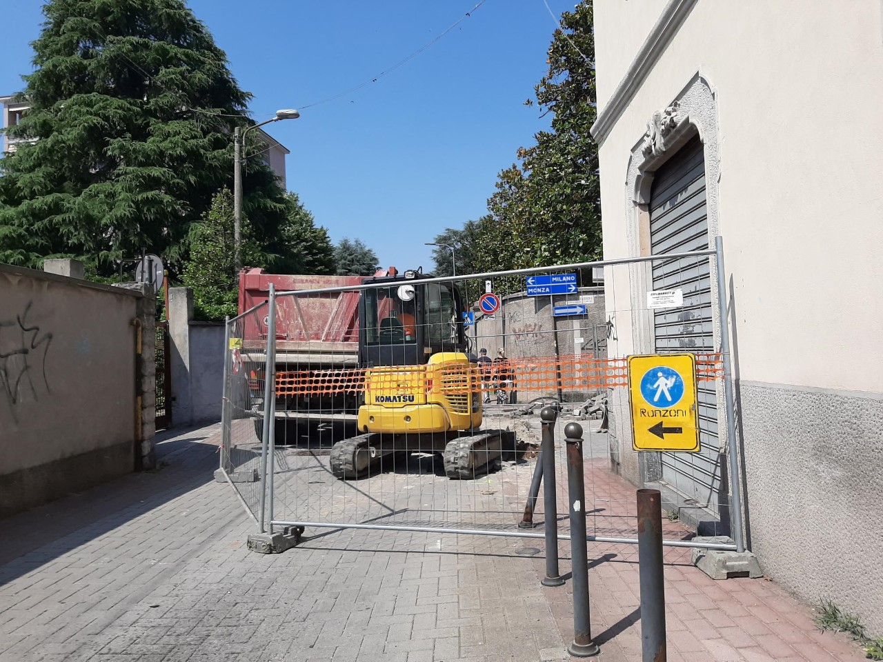 Strada chiusa per due mesi, commercianti esasperati