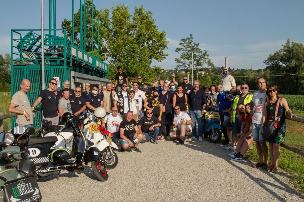 Un successo per il quarto VespAperiTour: giro della Brianza su due ruote