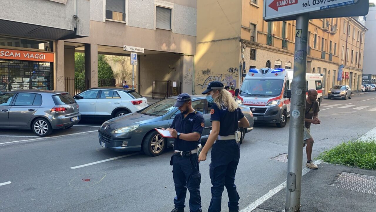 Due pedoni investiti, soccorsi in codice rosso