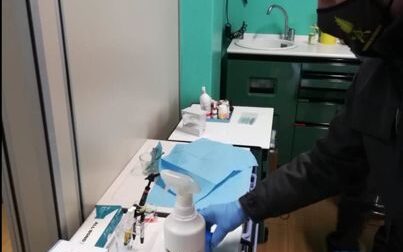 Scoperto studio dentista abusivo: sotto sequestro