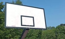 Fanno troppo rumore, rimossi i canestri del basket