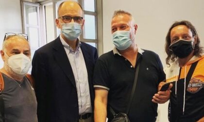 Il segretario dem Enrico Letta incontra gli operai della Gianetti Ruote