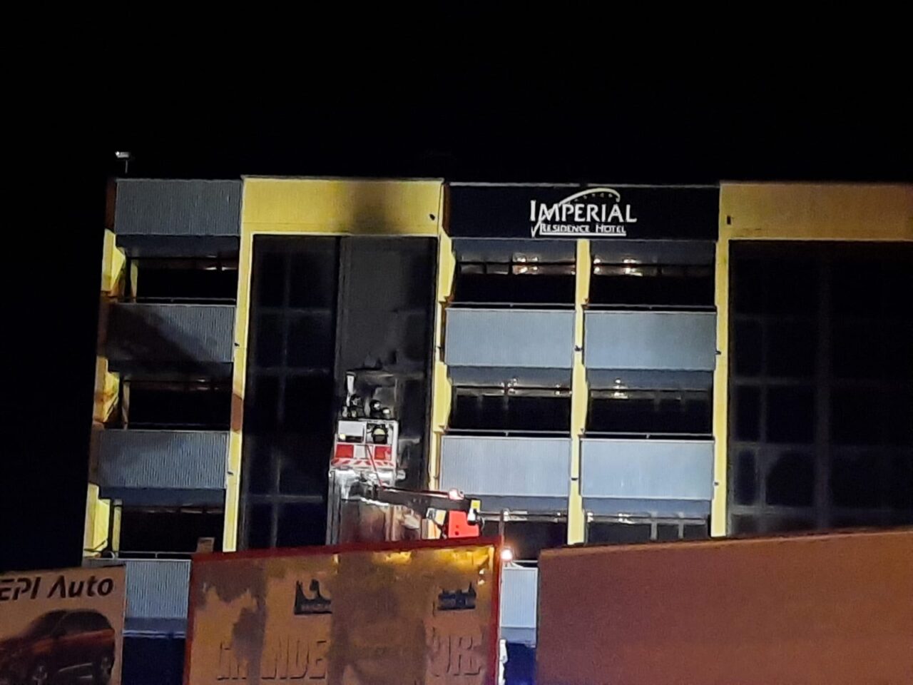 Muggiò, nella notte un incendio nell’ex Hotel Imperial