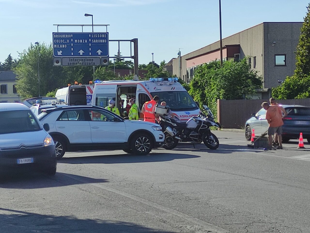 Schianto auto moto: 48enne in gravi condizioni