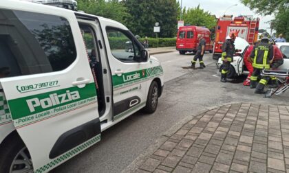 Schianto tra due auto all'incrocio: paura per una 51enne