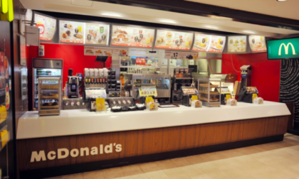Alla faccia della disoccupazione: McDonald's non riesce a trovare personale