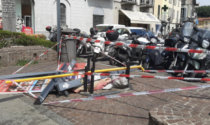 Lanciano bottiglie e spaccano vetri "Abbiamo paura dei ragazzini violenti"