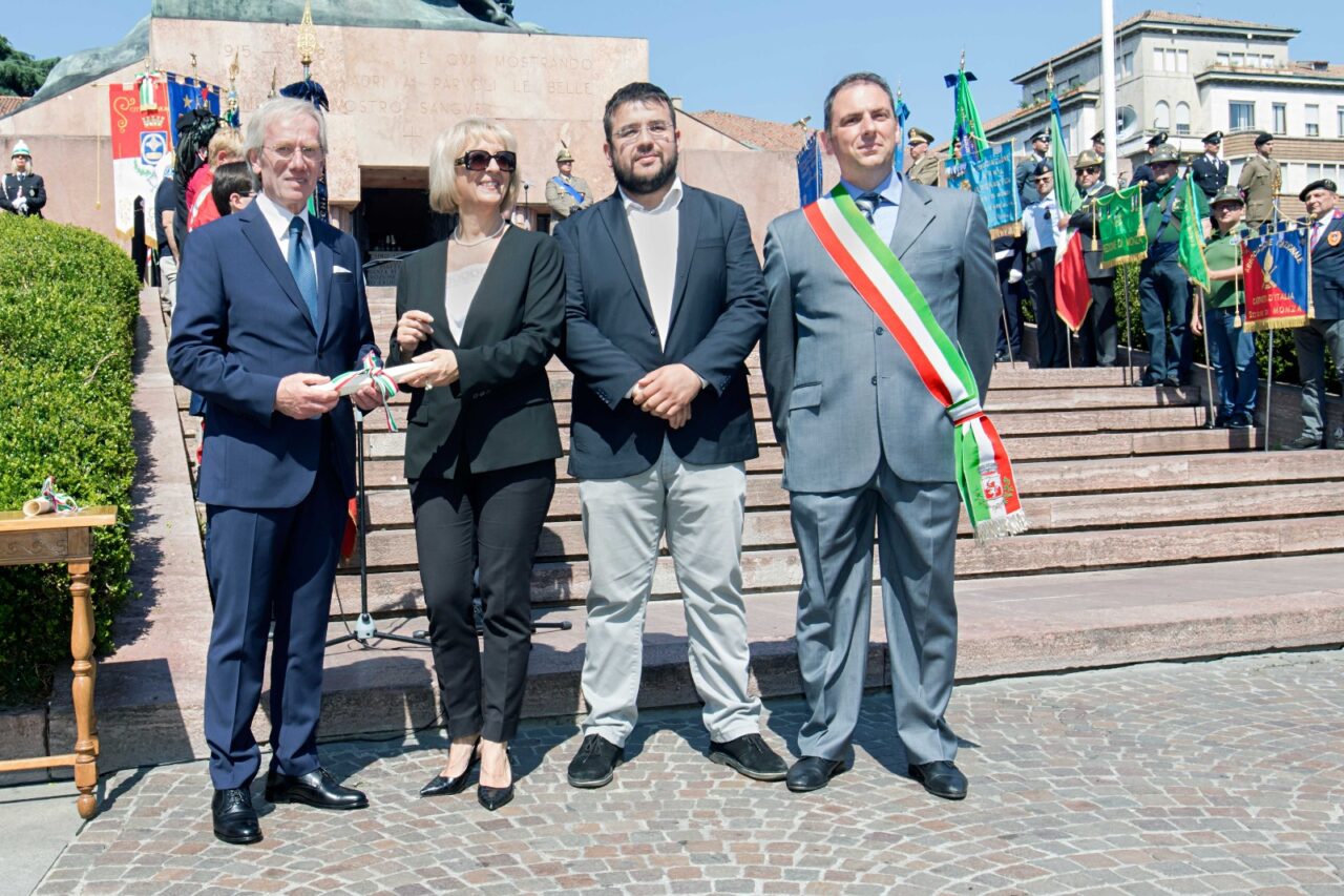 La solidarietà all’angelo della Rocchetta arriva anche da Mezzago