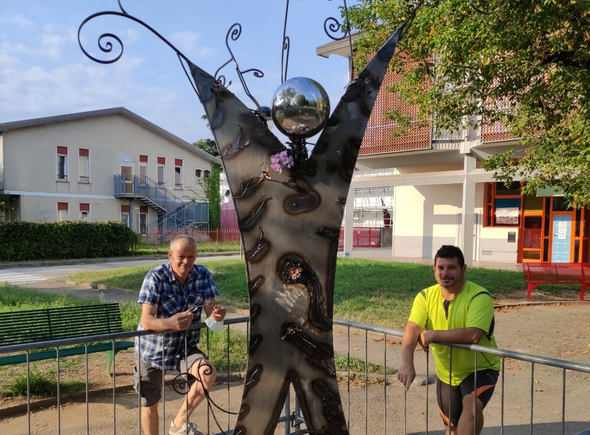 La scultura dedicata alle vittime del Covid nel mirino dei vandali, due volte in un mese