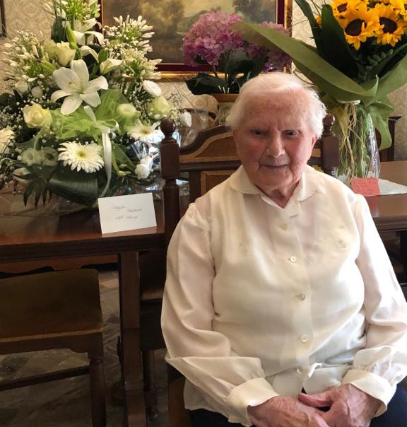 Festeggia 100 anni, compleanno speciale a Paina