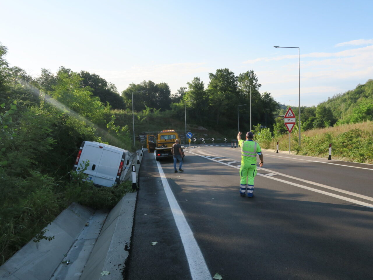Briosco Furgone finito nel fosso