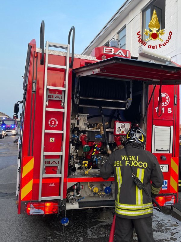 Fiammata e fuga di gas in un palazzo di via Fiume