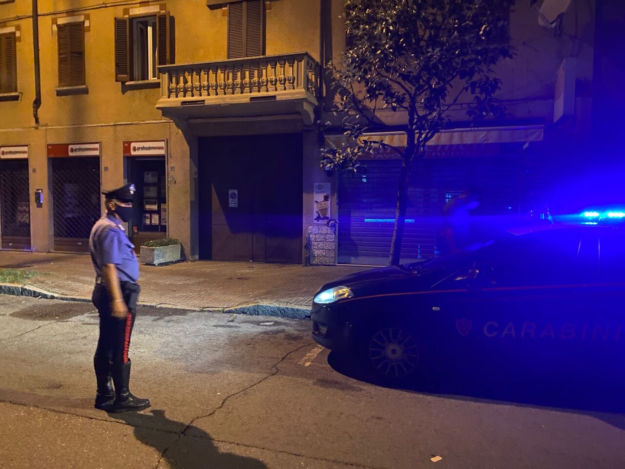 Un altro sabato sera da dimenticare a Desio, lite in via Garibaldi due giovani accoltellati