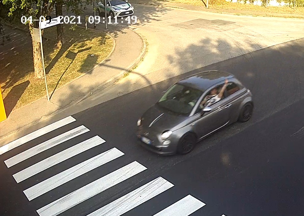 Ubriaco al volante, sfreccia per le vie del paese: beccato