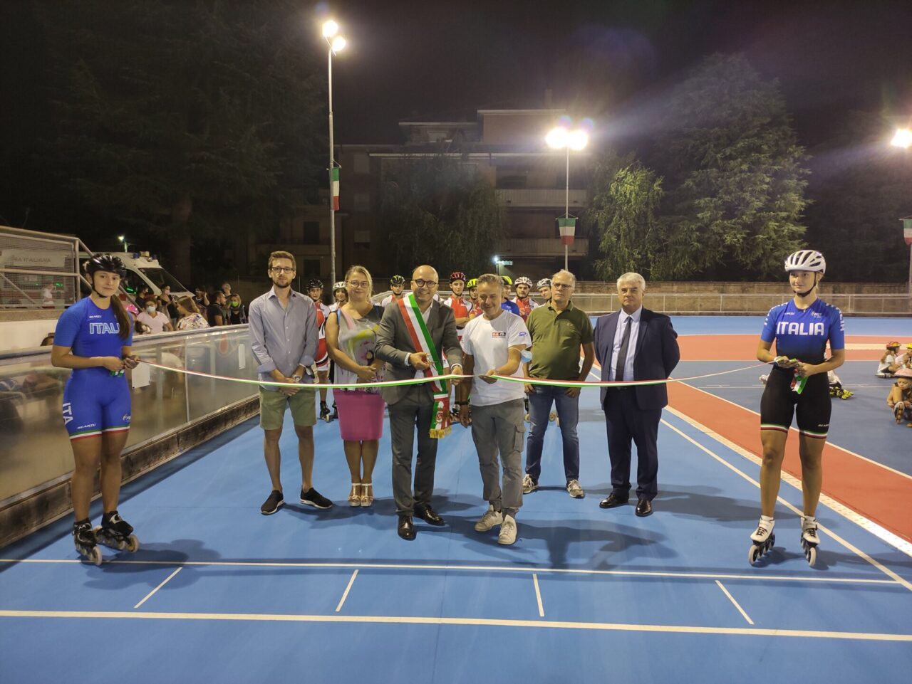 Taglio del nastro per la nuova pista di pattinaggio di Concorezzo