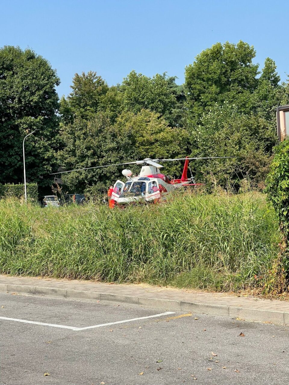 Attimi di terrore lungo l’Adda, giovane soccorso in codice rosso