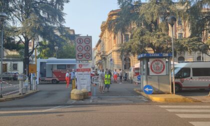 Centro vaccinale mobile in Piazza Carducci per il MonzaFuoriGP 2021