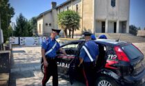 Droga in tasca e foglio di via: 30enne tenta di  scappare in bici dai carabinieri