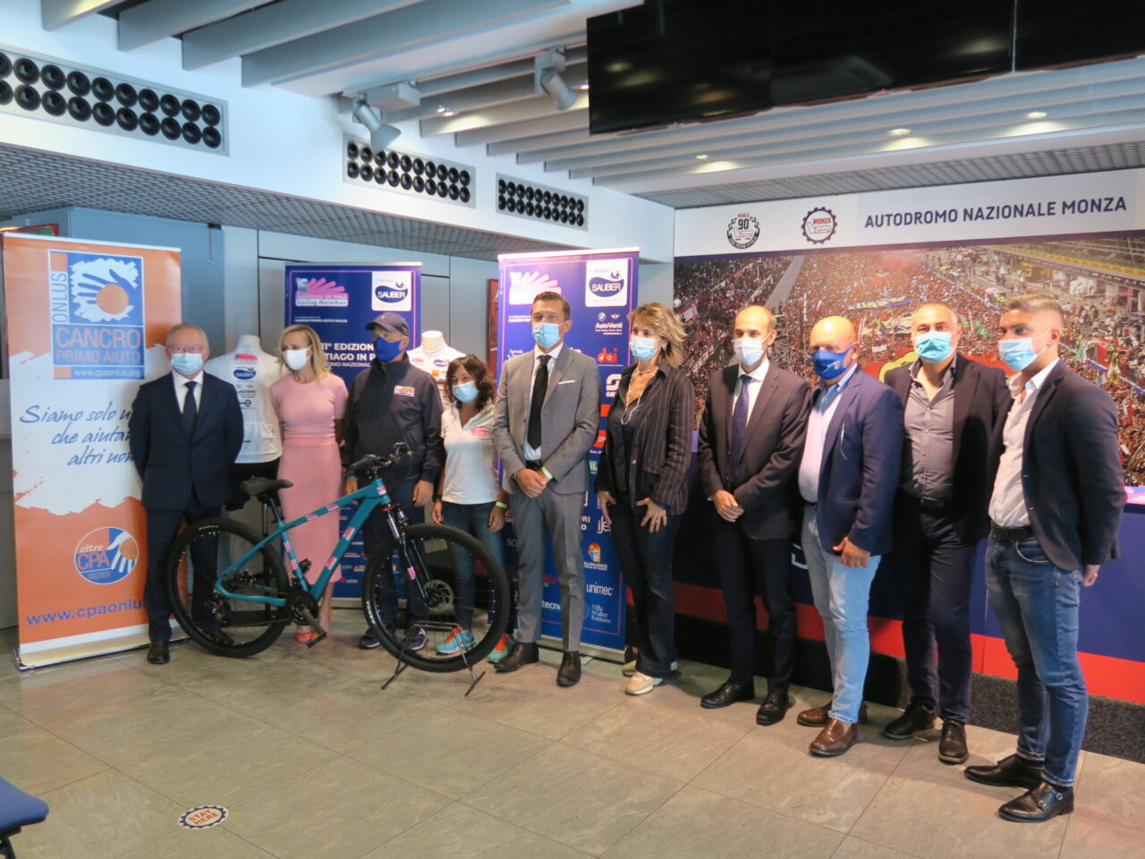 Sport e solidarietà con la Santiago in rosa Cycling Marathon