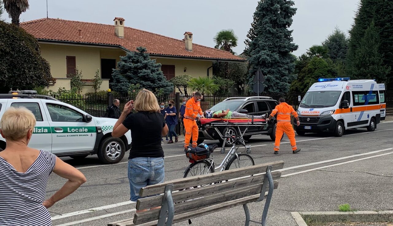 Carate Brianza, grave un 44enne travolto da un’auto