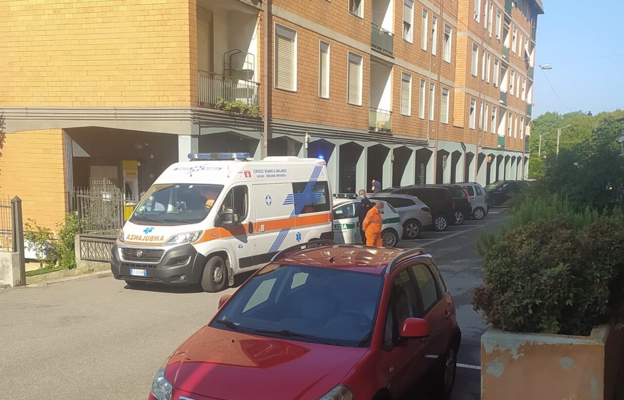 Punta da un calabrone va in shock anafilattico: paura per una 36enne