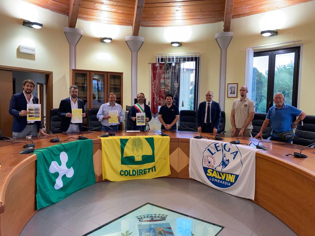 L’onorevole Capitanio sottoscrive la petizione di Coldiretti Giovani Impresa