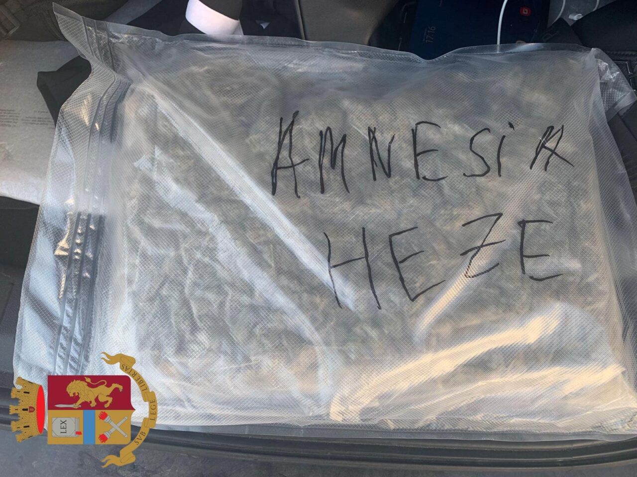 Limbiate, 25 chili di droga nascosti in un casolare: due arresti