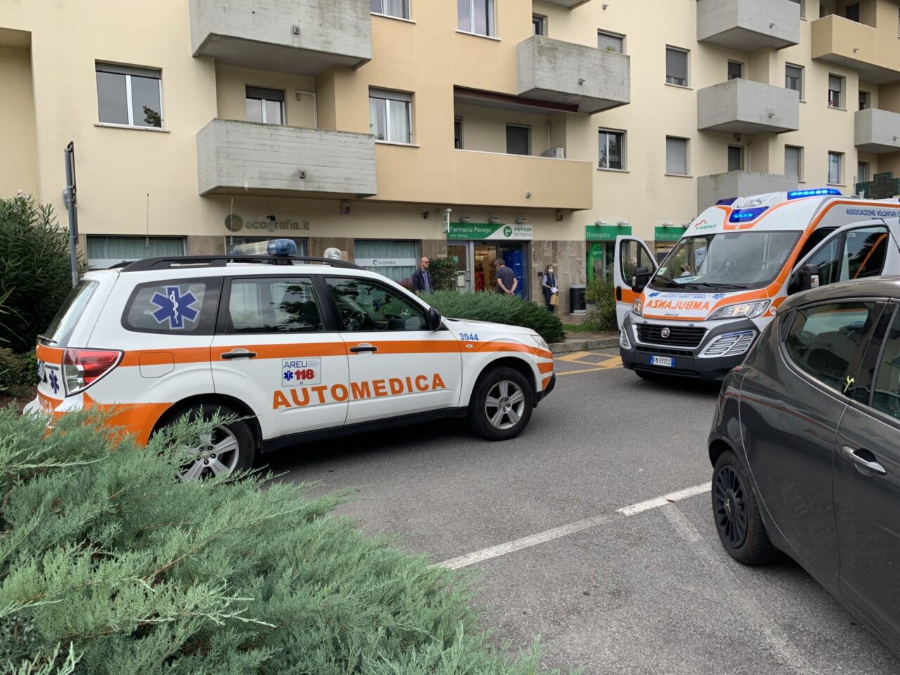 Non ce l’ha fatta l’anziano soccorso ieri dopo un malore in farmacia