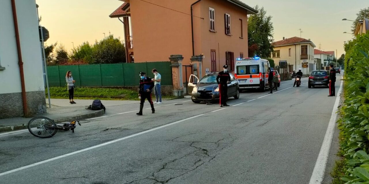 Ciclista investito da un’automobile, attimi di paura a Vimercate