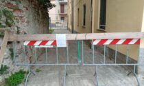 Caponago: il muro di Villa Caglio è pericolante, il sindaco chiude il passaggio pubblico