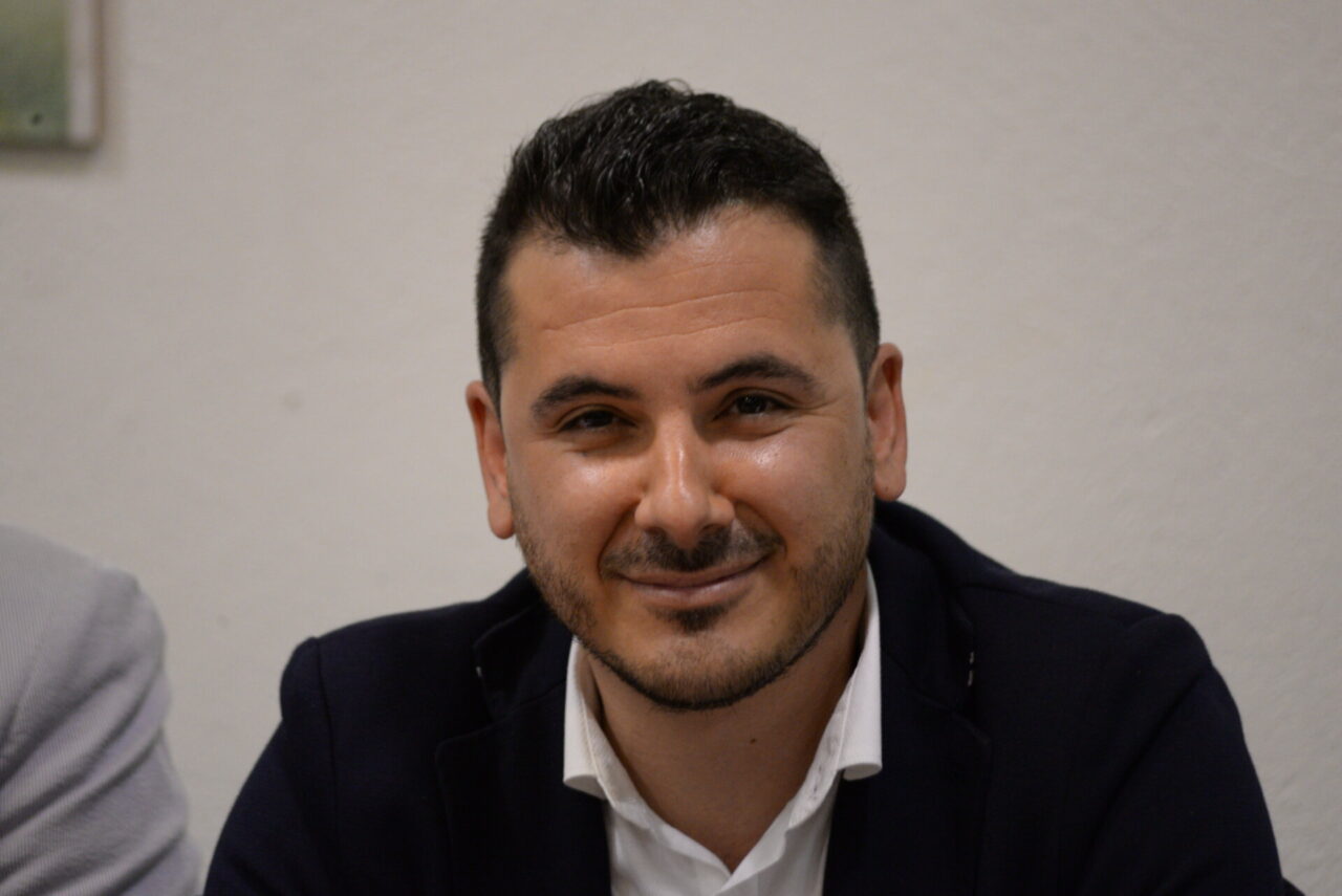 Dopo un anno e mezzo di Consigli in streaming Piffer chiede di tornare in aula