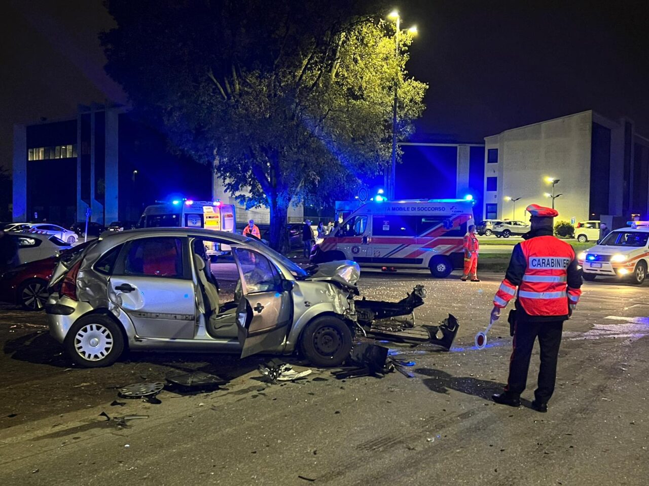 Carate, incrocio pericoloso: il Pd sollecita la rotonda