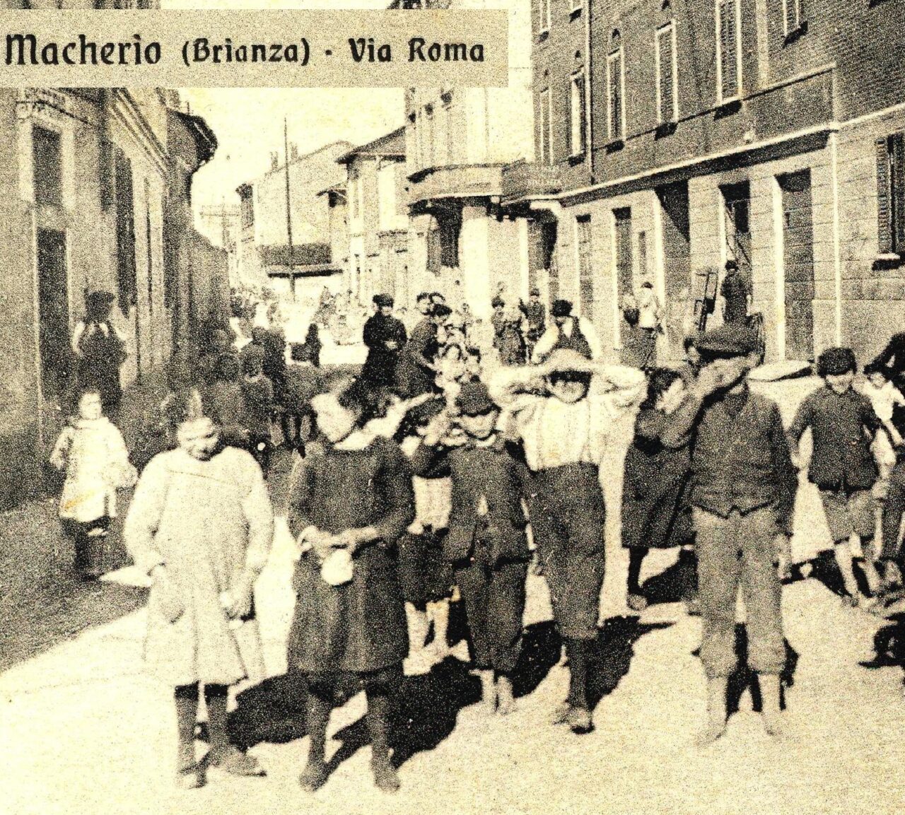 Rumori di un tempo nella Macherio futurista