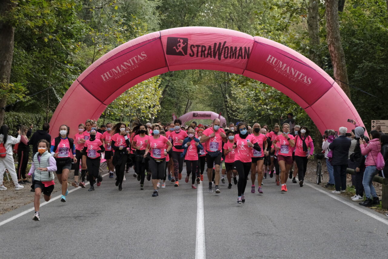 Un “fiume” rosa al via della StraWoman a Monza