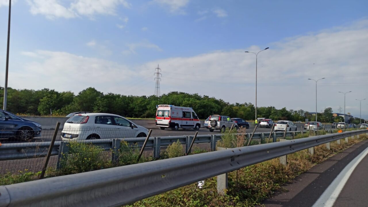 Scontro tra due auto in Statale 36: code in direzione Lecco