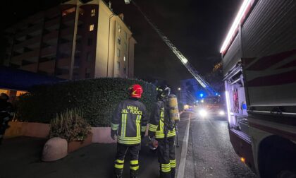Chiamano i pompieri perché temono un incendio ma era solo una grigliata