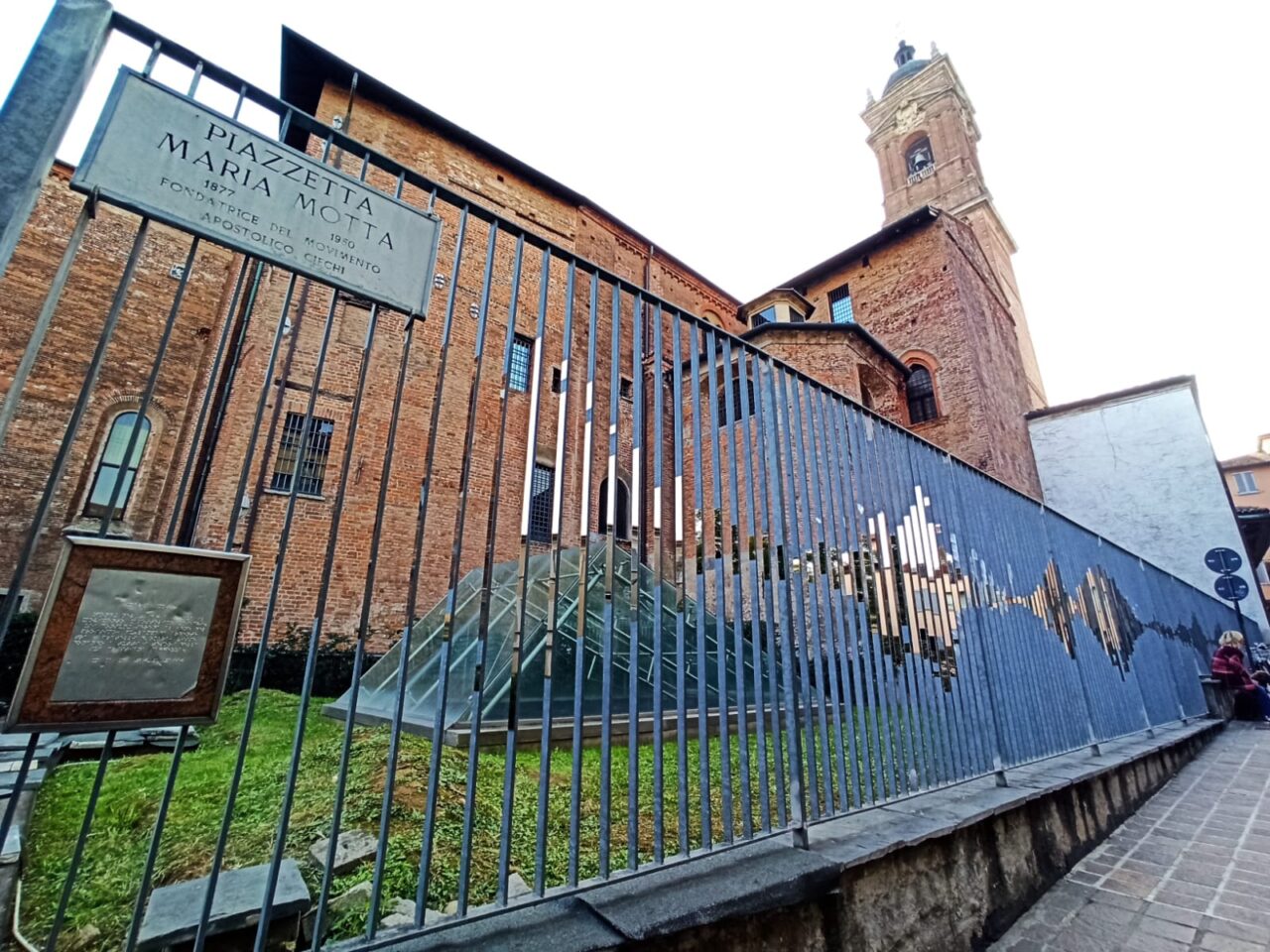 Kernel Festival: giochi di luce sul cancello del Duomo