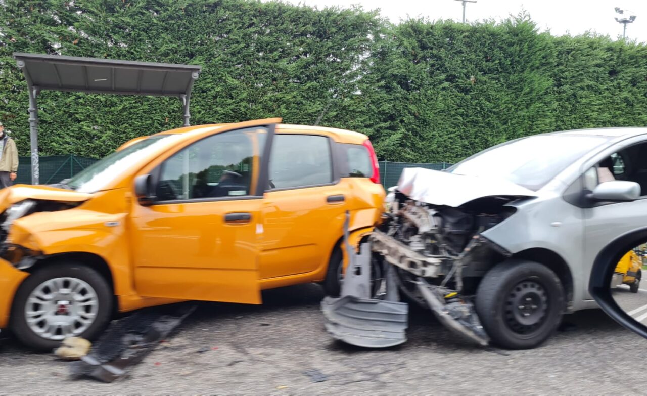 Scontro tra auto: lunghe code a Lesmo